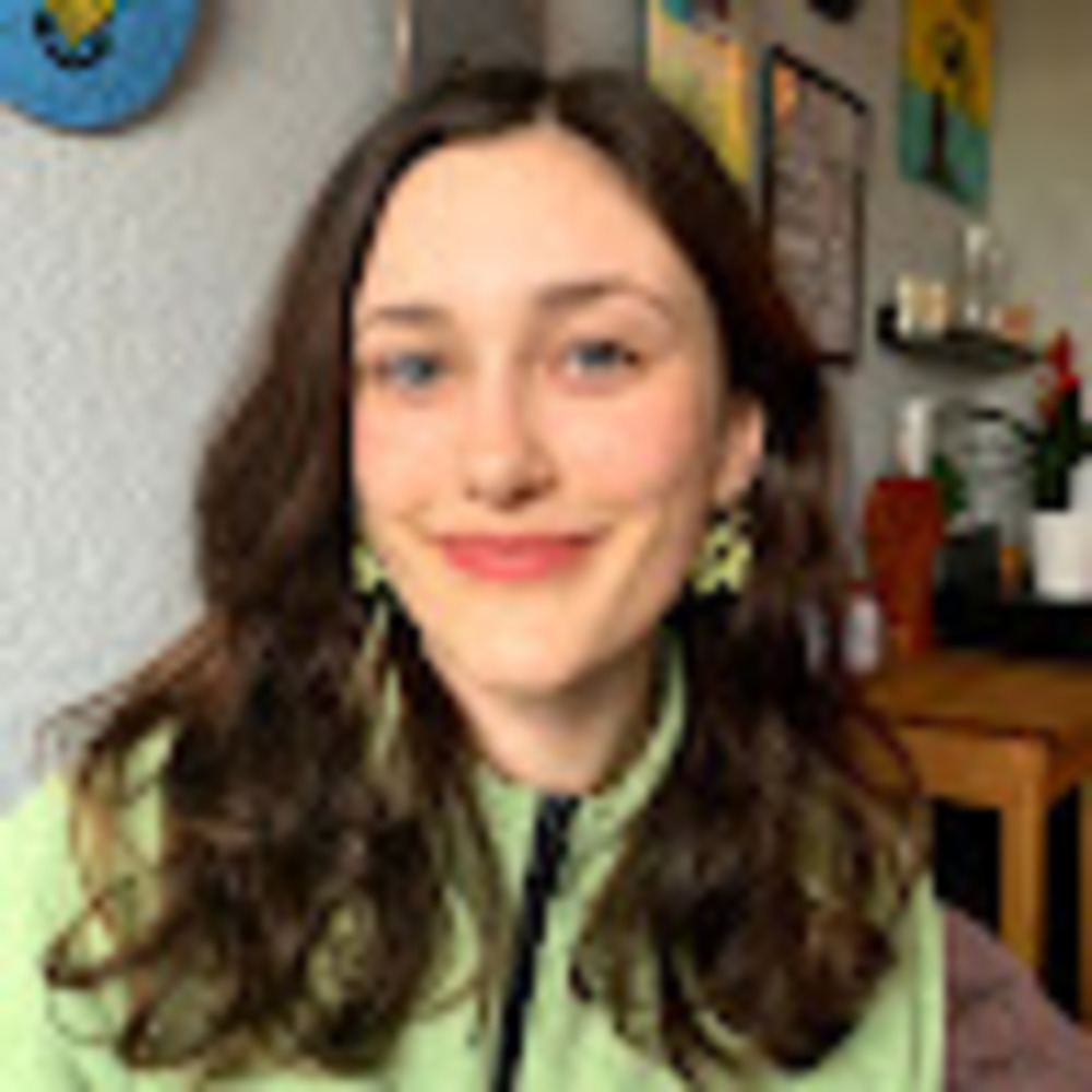 Meet your Posher, Alexandra
